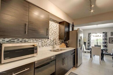 Accenting decorative backsplash