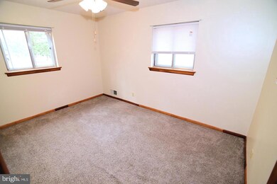 5210 Colebrook Dr, La Plata, MD 20646 - photo 5