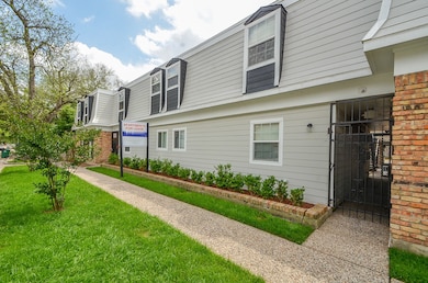 1419 Hawthorne St unit 7, Houston, TX 77006 - photo 2