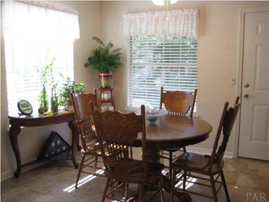 7828 Homestead Cir, Pensacola, FL 32526 - photo 3