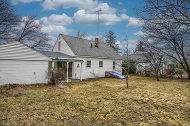 34 Elizabeth Ave, Manchester, NH 03103 - photo 3