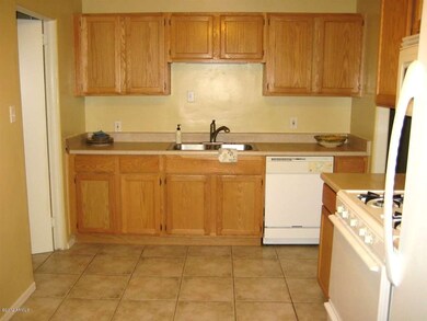 kitchen w dishwasher