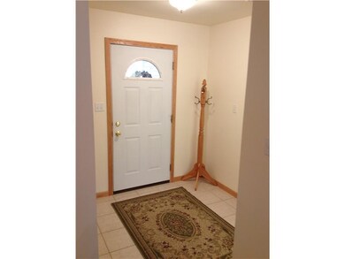 Entry/Foyer.