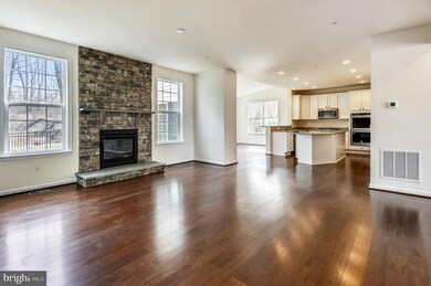 3606 Chancelsors Dr, Upper Marlboro, MD 20772 - photo 6