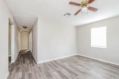 2434 Mayview Dr, Houston, TX 77091 - photo 3