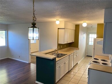 9906 Hundred Oaks Cir unit A, Austin, TX 78750 - photo 3