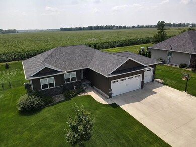 334 Limerick Dr, Jesup, IA 50648 - photo 3