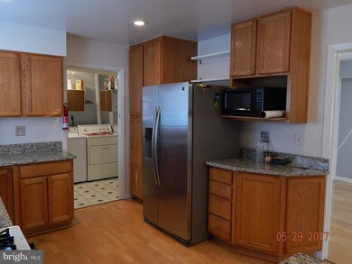 12500 Knowledge Ln, Bowie, MD 20715 - photo 5