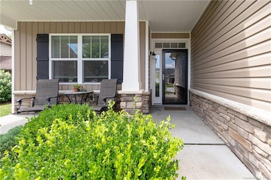 35 Foxtail Ct, Hendersonville, NC 28792 - photo 2