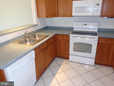 6696 Club House Ln unit 206, Warrenton, VA 20187 - photo 4