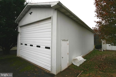 5719 Shookstown Rd, Frederick, MD 21702 - photo 3