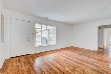 10209 Rockaway Dr, Houston, TX 77016 - photo 6