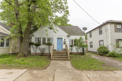 1110 Griggs SE_8