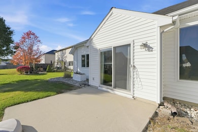 811 Honey Willow Blvd, Huntertown, IN 46748 - photo 3