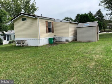 602 Parkwood Dr, Mount Wolf, PA 17347 - photo 3