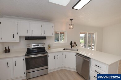 11674 Lark Ct NE, Aurora, OR 97002 - photo 6