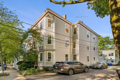 112 Chestnut St unit 3, Brookline, MA 02445 - photo 2