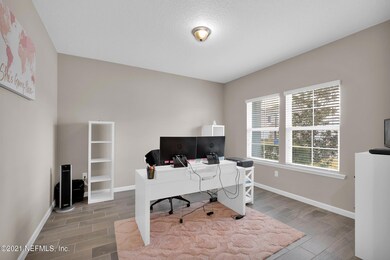 1137 Silver King Rd, Jacksonville, FL 32211 - photo 6