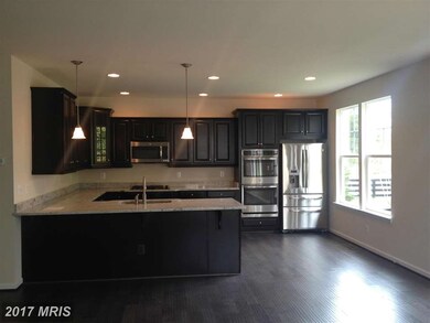 24921 Balmoral Glen Ct, Aldie, VA 20105 - photo 2