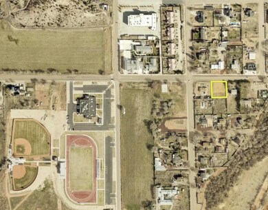 Close to School & Water Canyon