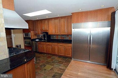 10916 Citreon Ct, North Potomac, MD 20878 - photo 4