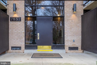 7857 Enola St unit 208, McLean, VA 22102 - photo 3