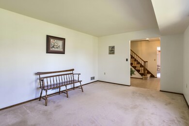 005_Living Room