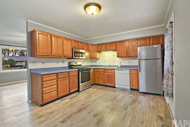 2217 20th St, Zion, IL 60099 - photo 6