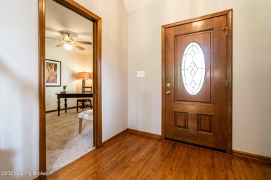 8907 Fox Chase Place, Louisville, KY 40228 - photo 4