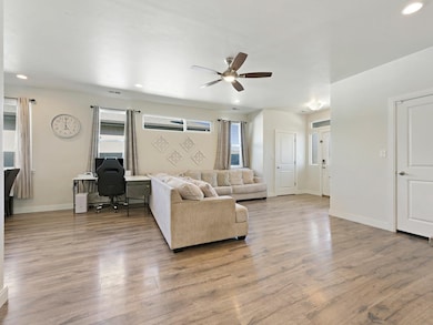 395 Trenton Ct unit A, Grand Junction, CO 81504 - photo 5