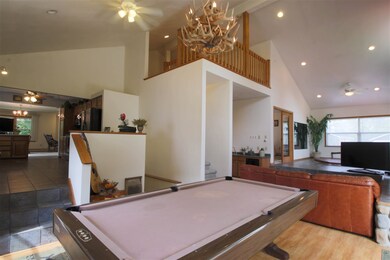 2712 Fitchrona Rd, Fitchburg, WI 53719 - photo 2