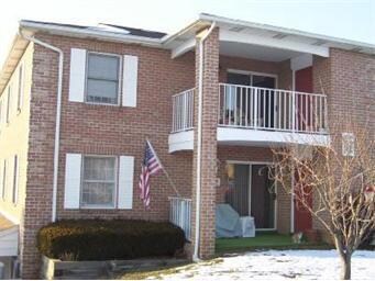 2620 Rolling Green Dr unit A2620, Macungie, PA 18062 - photo 2
