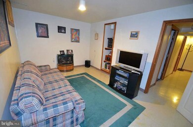 29 Cobber Ln, Baltimore, MD 21229 - photo 4