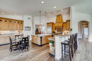5313 N 43rd St Phoenix AZ-large-012-011-