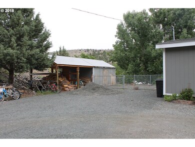 393 Brent Ln, Canyon City, OR 97820 - photo 3