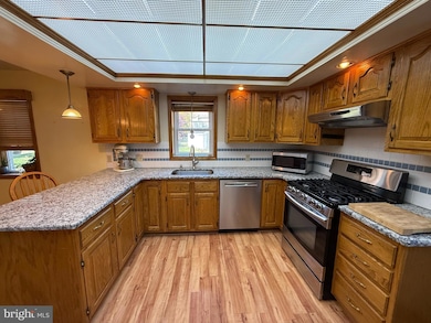 574 E Front St, Marietta, PA 17547 - photo 3