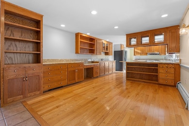 12 Fairway Dr, Amherst, NH 03031 - photo 2