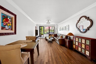 301 E 62nd St unit 2K, New York, NY 10065 - photo 2