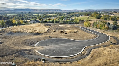 NKA Scenic Dr unit 6-10, Yakima, WA 98908 - photo 3