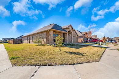 121 Newsom Dr, Royse City, TX 75189 - photo 2