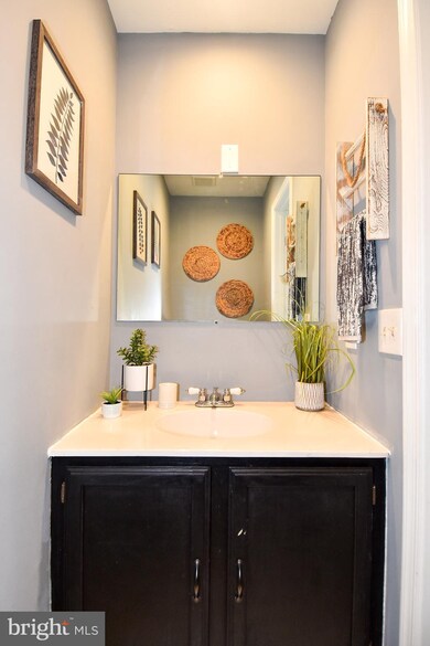 2701 Mcguffeys Ct, Woodbridge, VA 22191 - photo 3