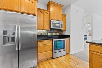 676 Golden Peak Dr, Central Point, OR 97502 - photo 6