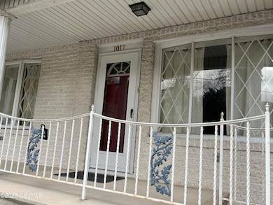 1017 W Chestnut St, Coal Township, PA 17866 - photo 2