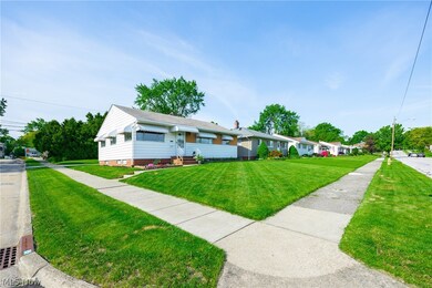 View of front of home featuring a front yard