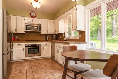 2302 Gold Dr, Fitchburg, WI 53711 - photo 7