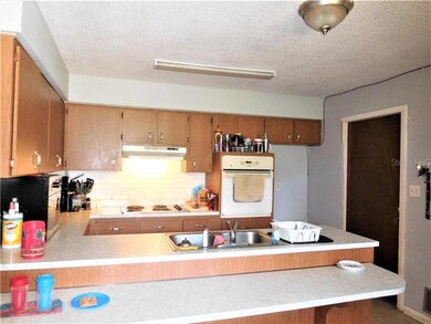 Kitchen with Breakfast Bar