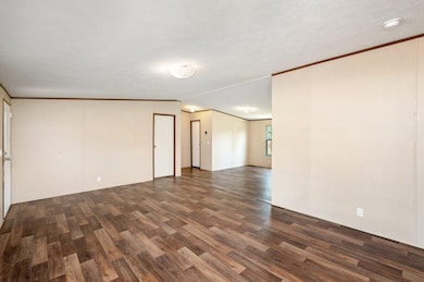 7-web-or-mls-91 W Poinsetta Ave-03