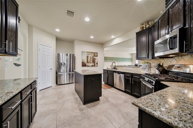 8015 Oahu Ct, Houston, TX 77040 - photo 5