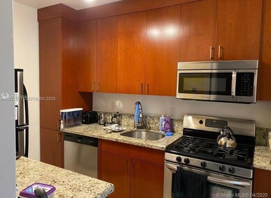 729 NE 16th Ave unit 729C, Fort Lauderdale, FL 33304 - photo 3