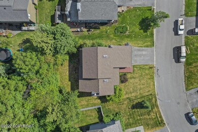 2620 Kingsbridge Cir, Anchorage, AK 99504 - photo 3